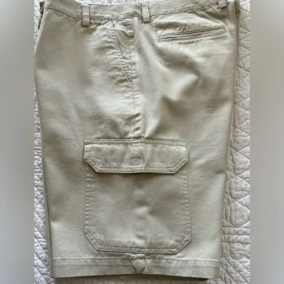 CHAPS RALPH LAUREN MENSWEAR SHORTS WITH CARGO POCKETS SZ 36 - Picture 4 of 10